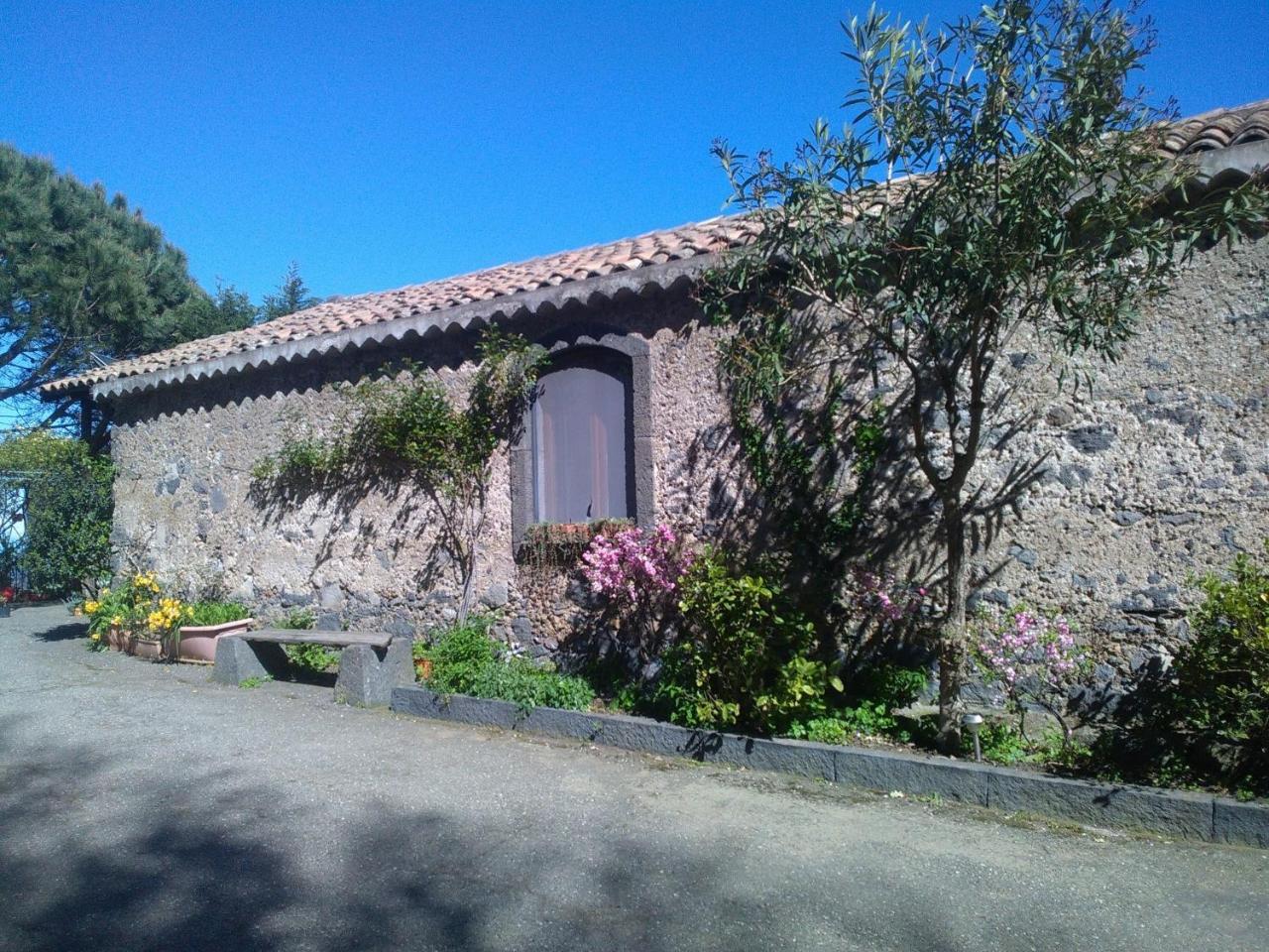 La Pietra Antica O' Munti Mascali Exterior foto